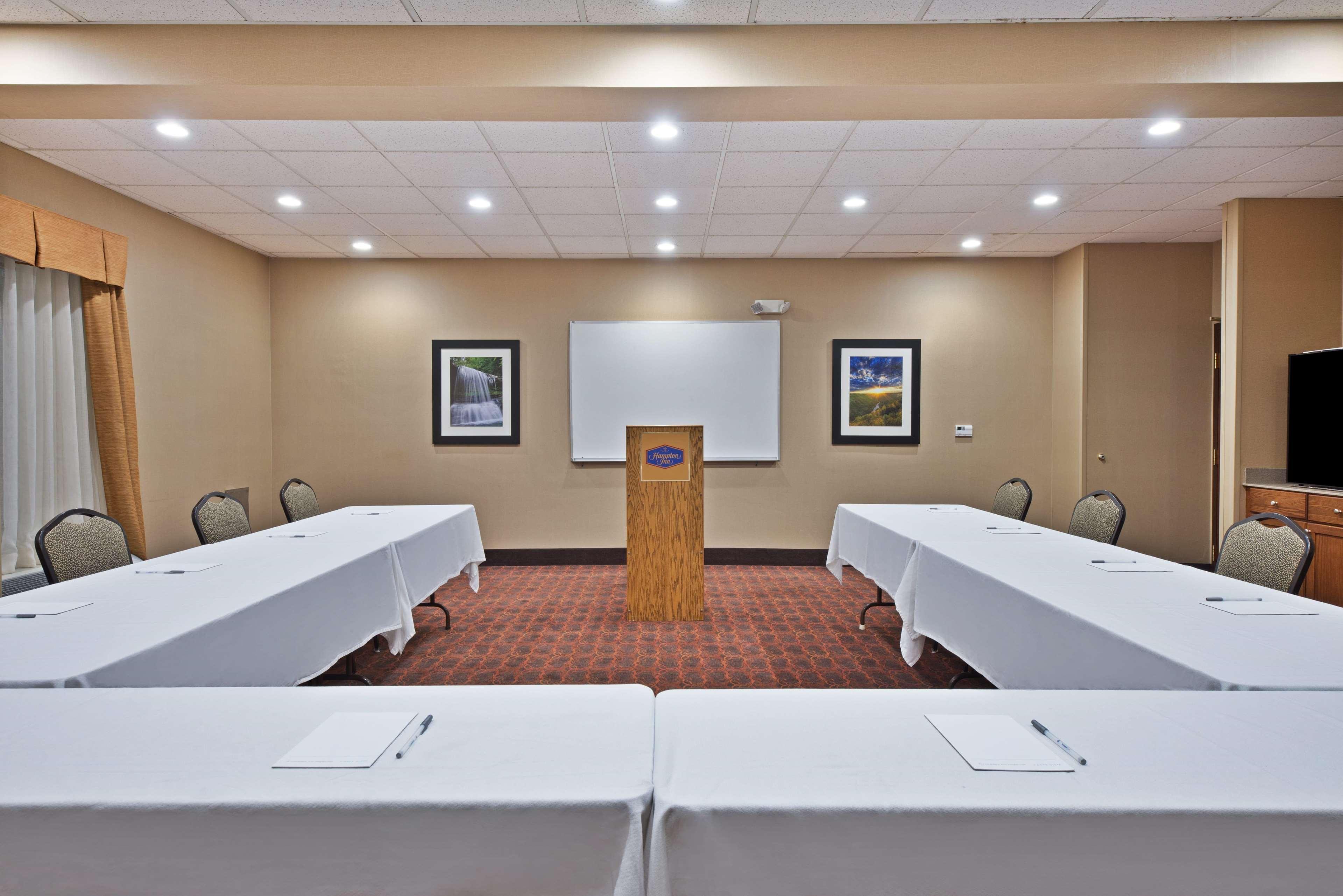 Hampton Inn Winfield Teays Valley Exteriör bild