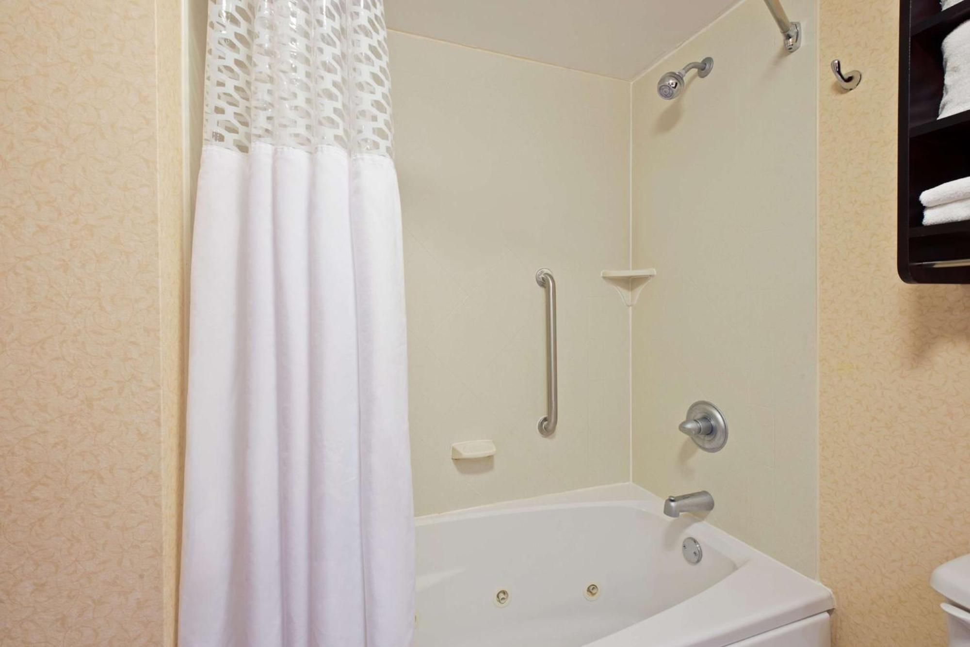 Hampton Inn Winfield Teays Valley Exteriör bild